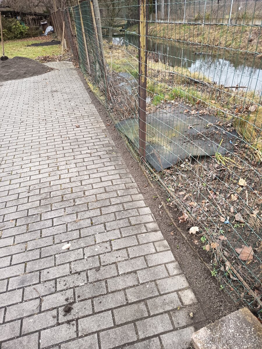 Hledám zaměstnání - 4