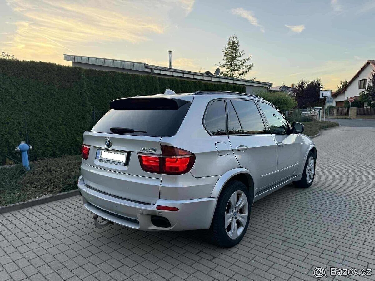 BMW X5 3.0 X-DRIVE 180 kW . M-PACKET - 4