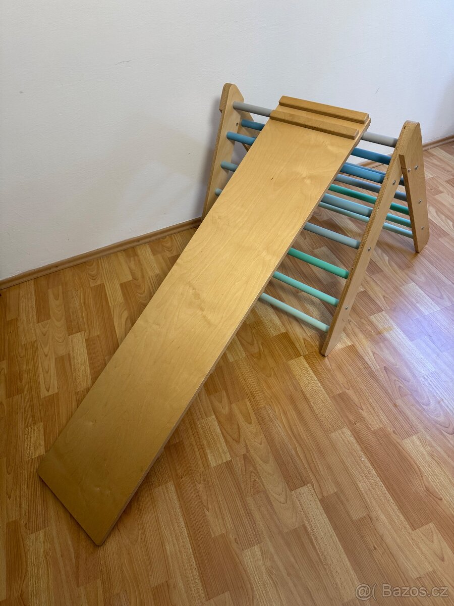 Dřevěná prolézačka a skluzavka - 4