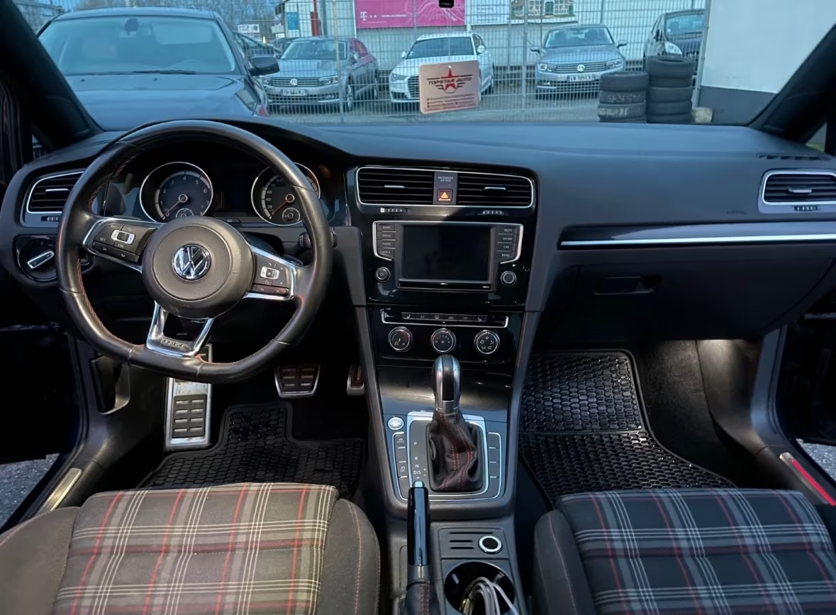 Volkswagen Golf 2.0 TSI DSG BMT GTI - 4