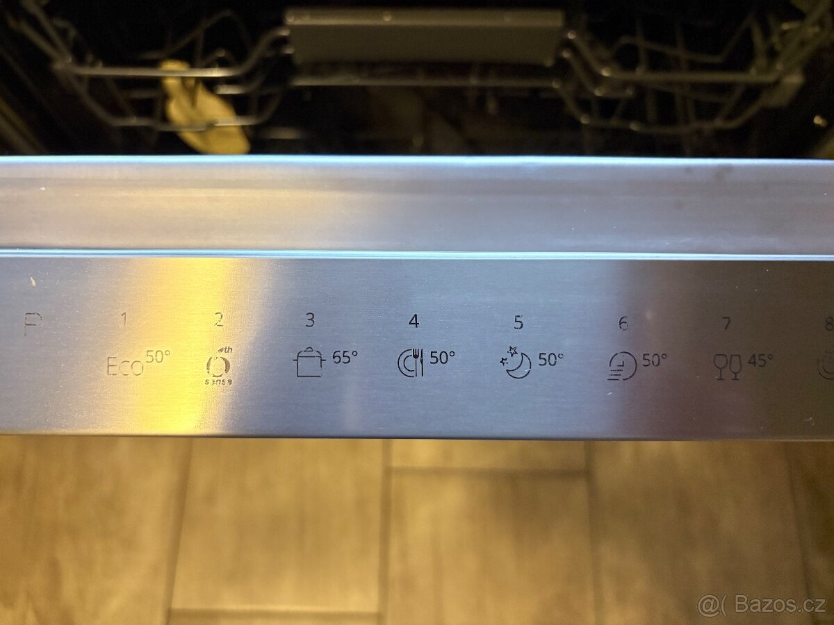 Whirpool vestavena 90 cm - 4