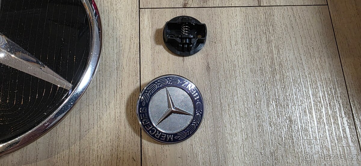 Znaky Mercedes-Benz (velká hvězda prodaná) - 4