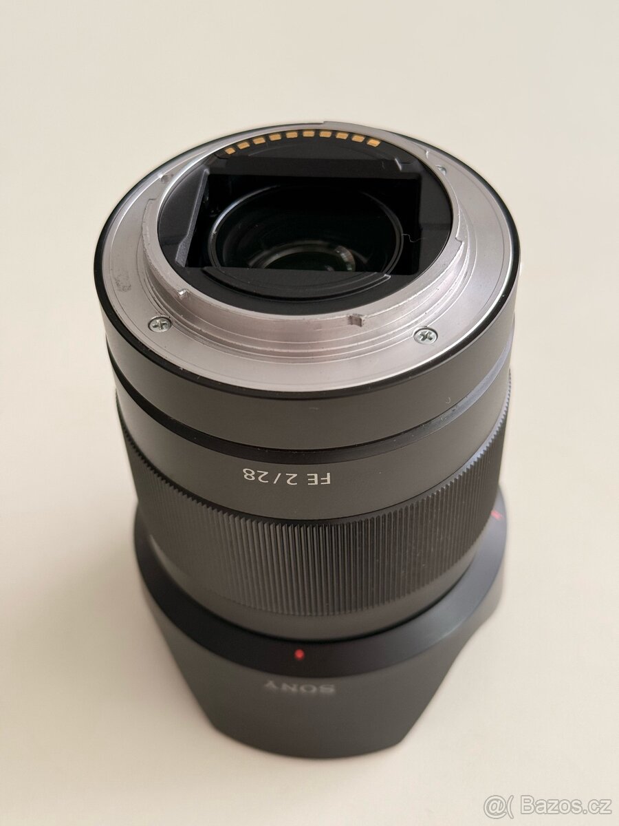 Sony FE 28mm F2 - 4
