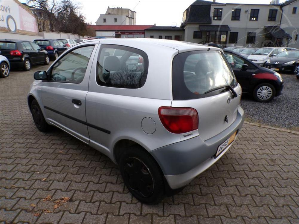 Toyota Yaris 1,0 VVT-i - 4