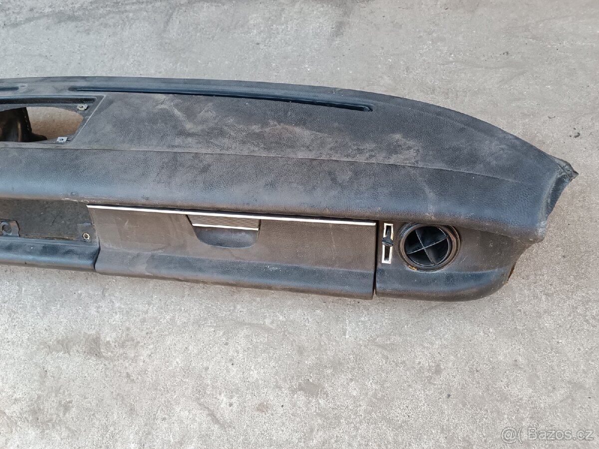 Mercedes W115 dily - 4