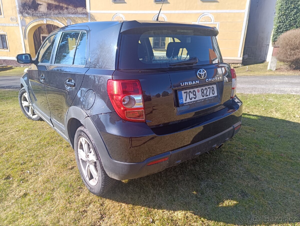 Toyota Urban Cruiser 1.4D 4x4 - 4