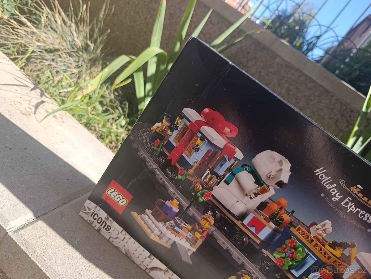 LEGO Icons 10361 Vánoční expres - 4