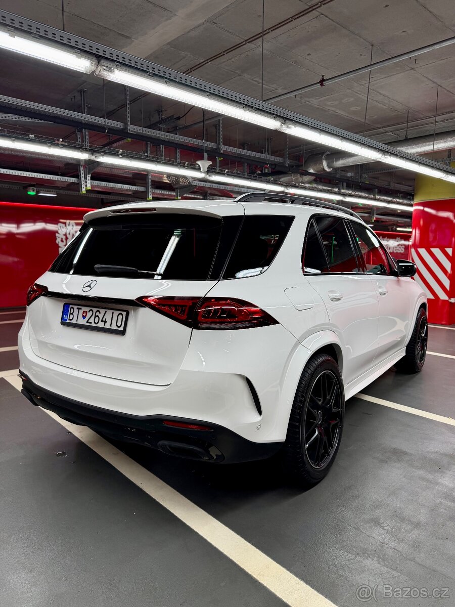 Mercedes-Benz GLE 300d 4MATIC AMG Night - 4