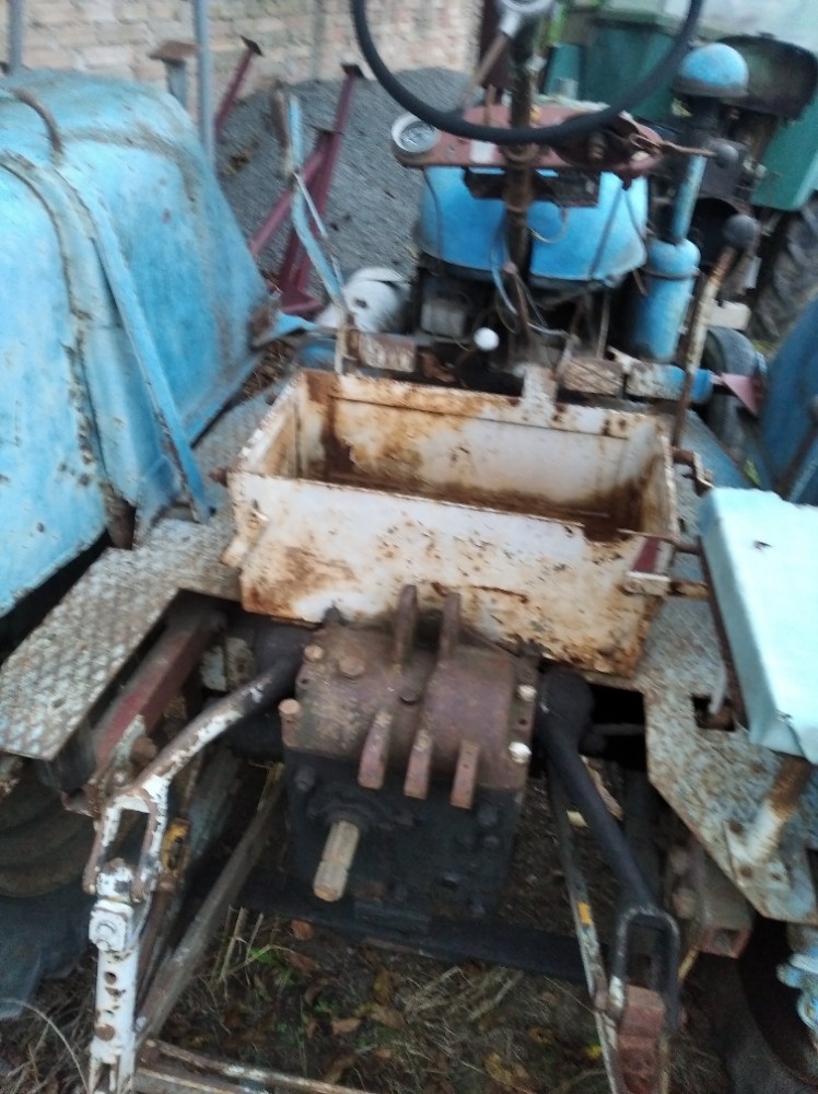 Prodám ZETOR25K-35000,- - 4