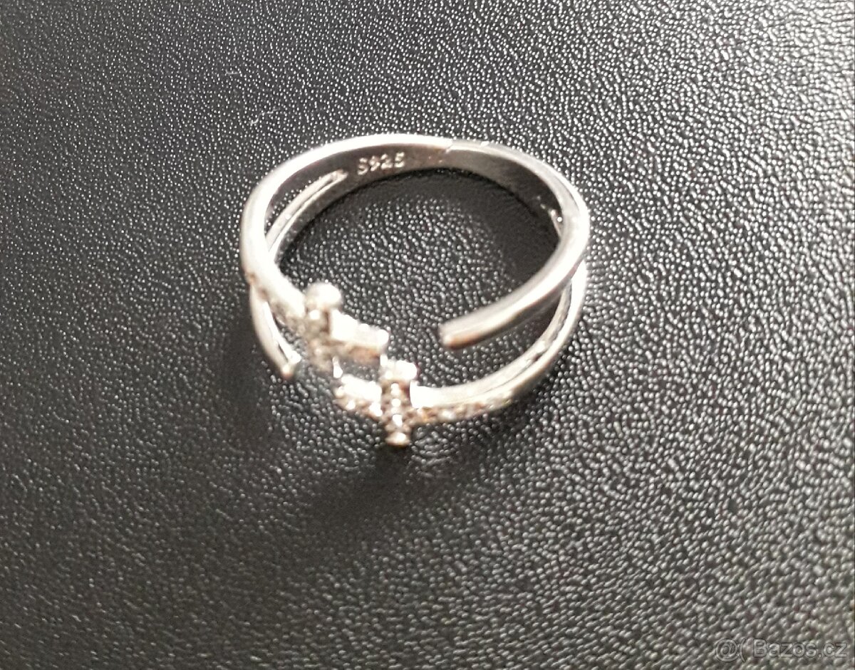 Nový dámský stříbrný prsten prstýnek 925 křížek třpytivý - 4