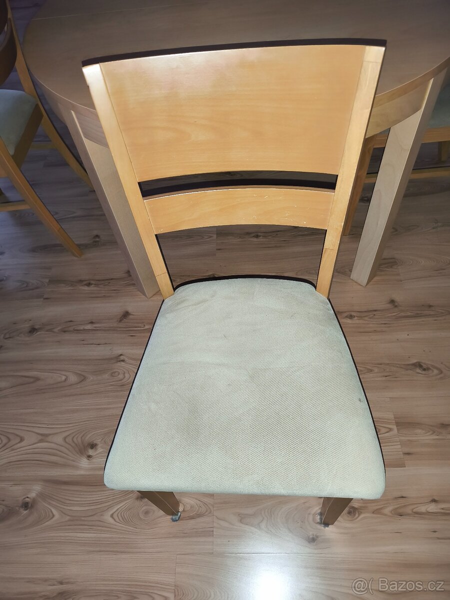 Rozkládací jídelní stůl + 4 židle - 4