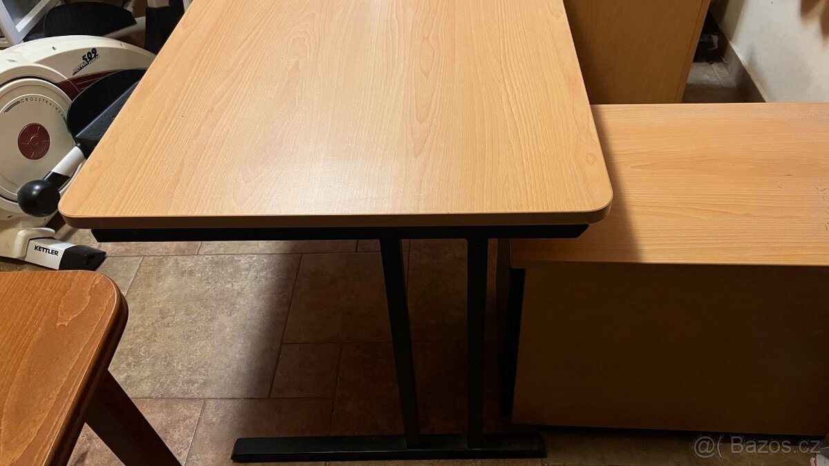KANCELÁŘSKÝ PSACÍ STŮL - 4