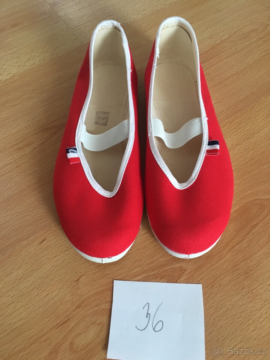 Cvičky do tělocviku - vel.: 29, 32, 34, 35, 36 - 4