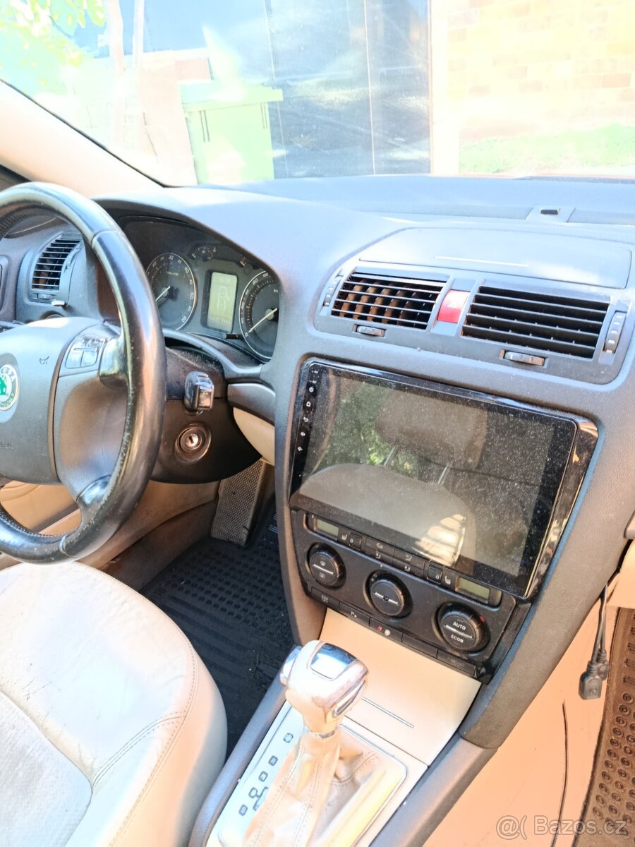 2DIN rádio Škoda Octavia 2 - 4