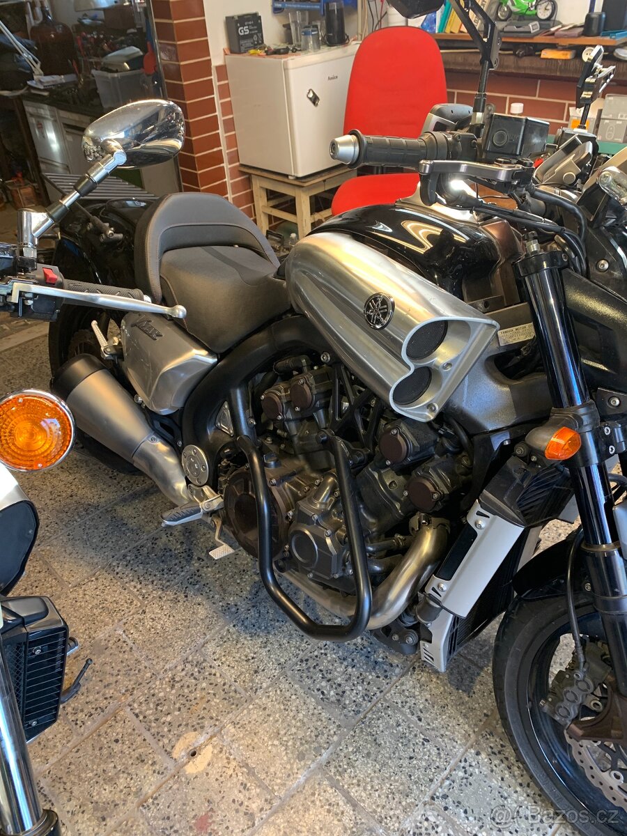 Yamaha V max 1700 - 4