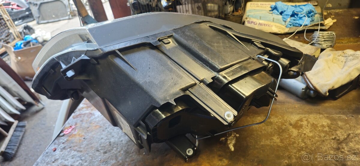 Prave predni svetlo bmw Z4 E85 E86 - 4