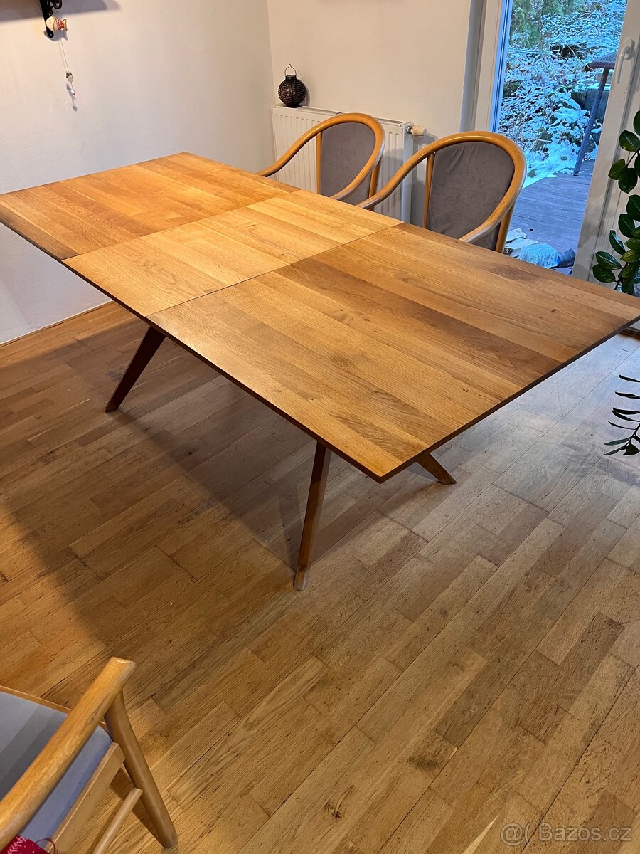 Jídelní rozkládací stůl masiv dub - 4