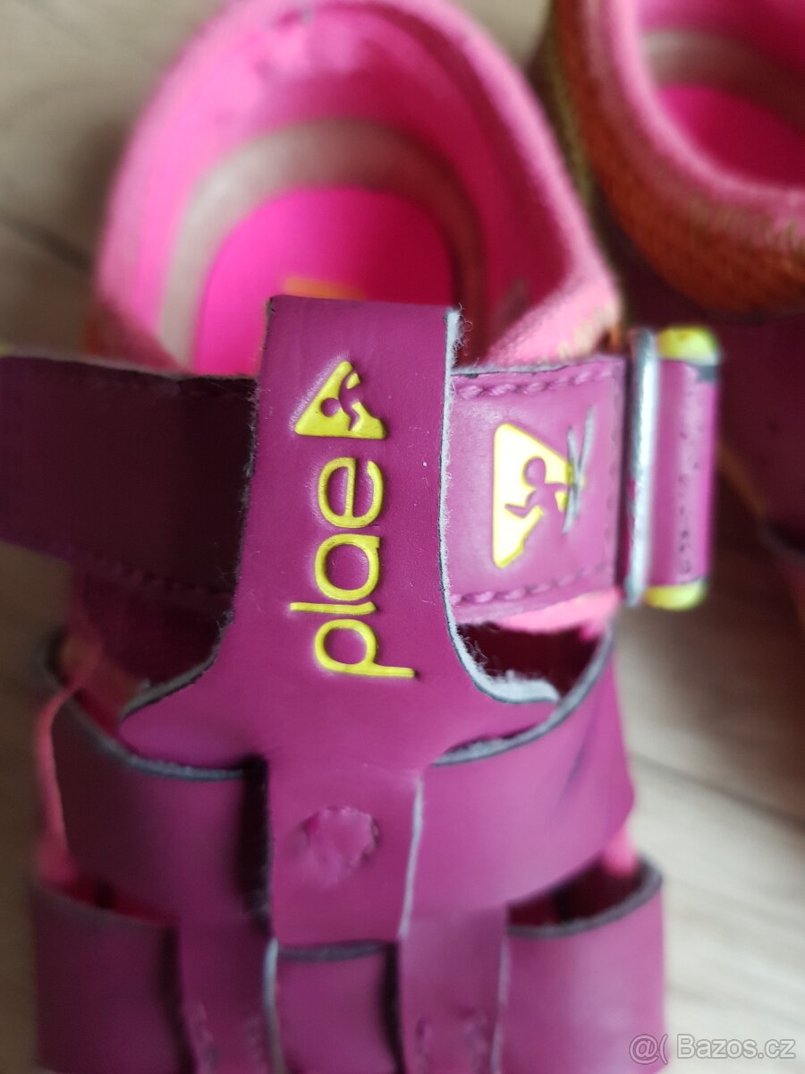 Dívčí barefoot sandálky vel. 25, zn. Plae - 4