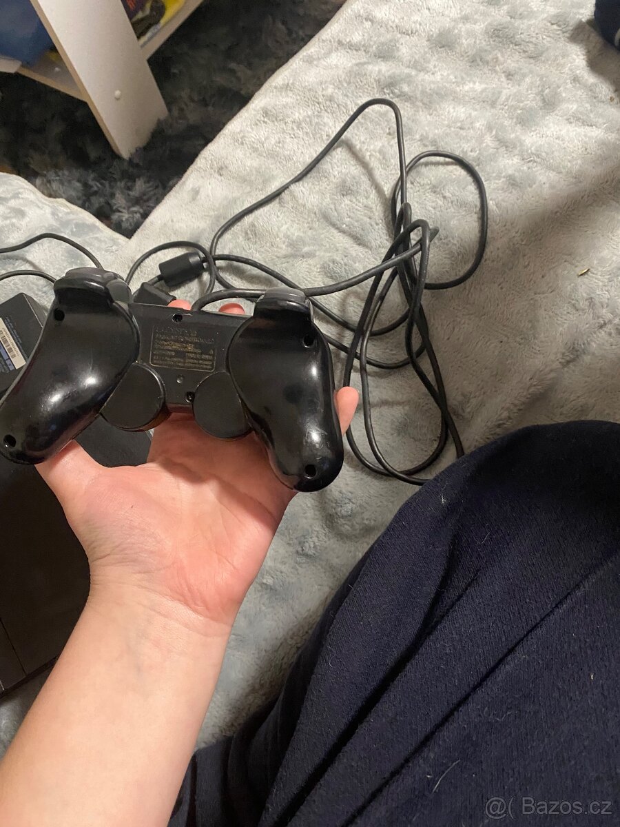 Prodám PlayStation 2 - 4
