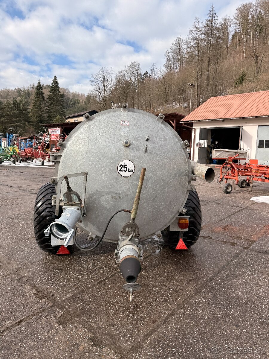 Fekální vůz 6 m³ - roční zárzka - 4