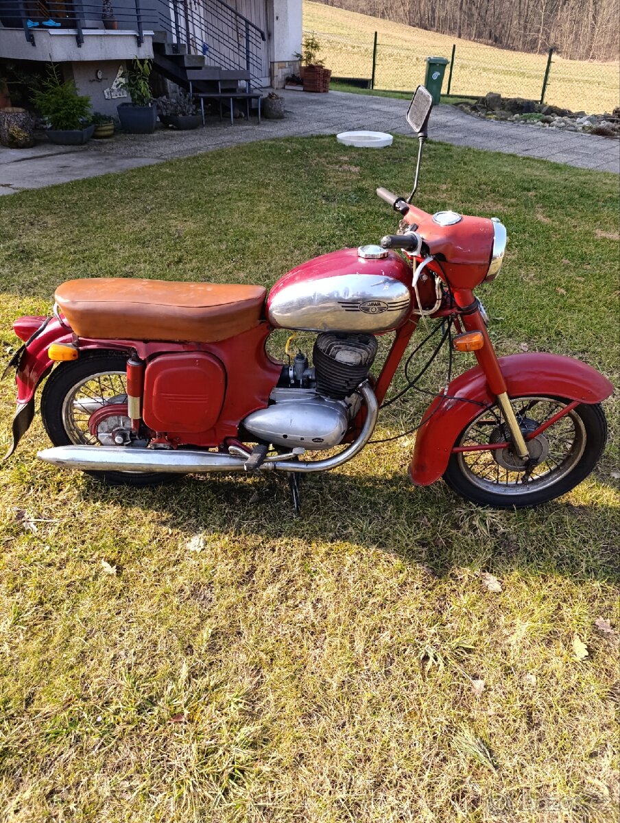 Jawa 250 - 4