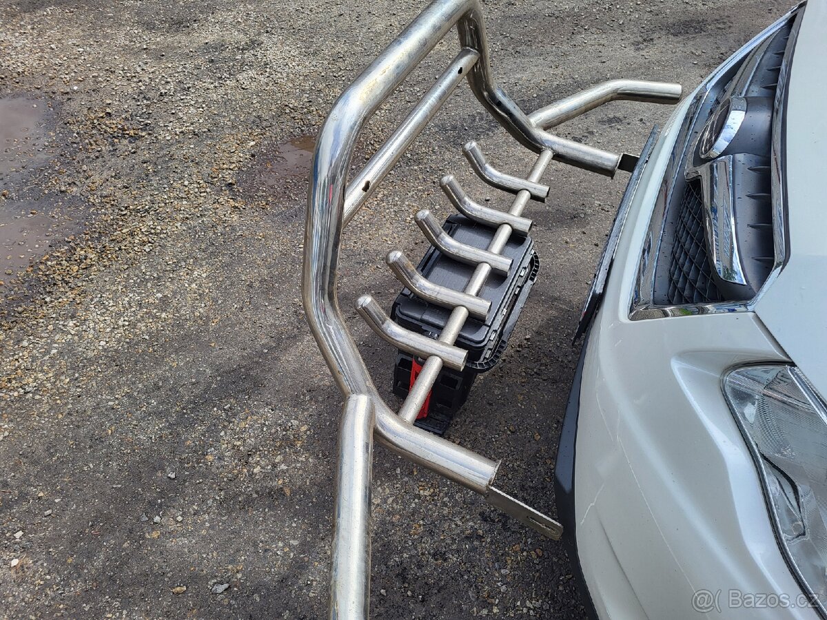 Přední ram na land cruiser, pajero