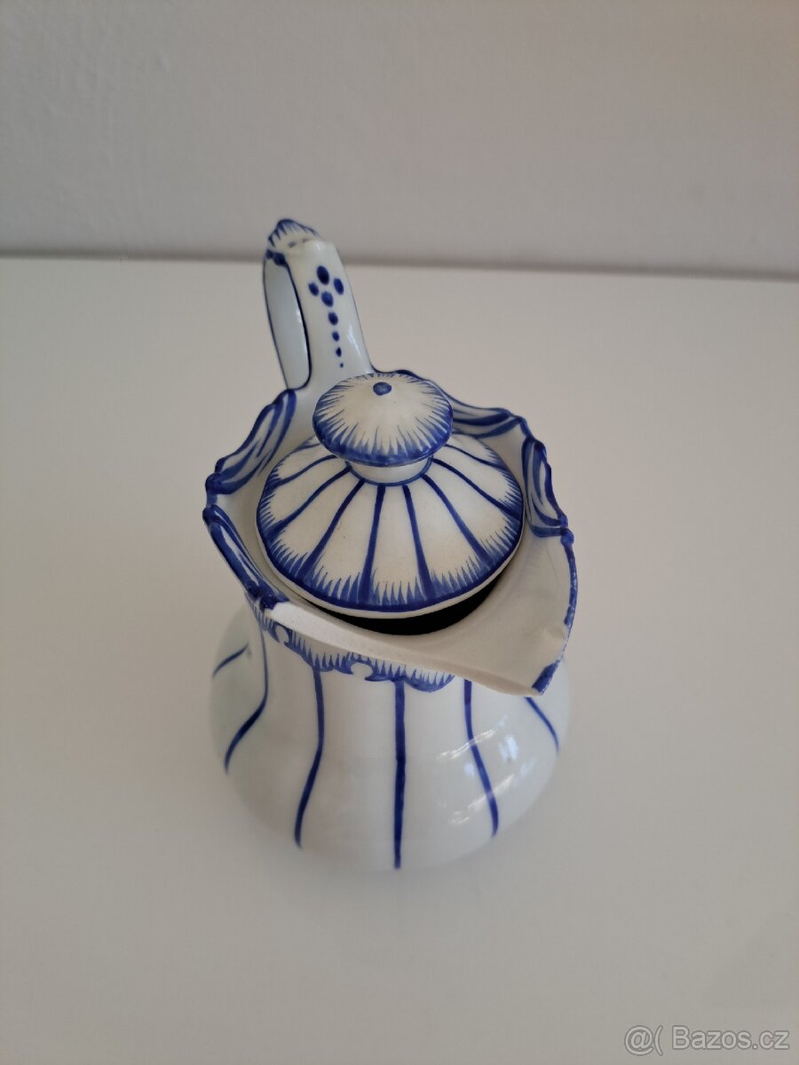 Starožitná porcelánová konvička - mléčenka - 4