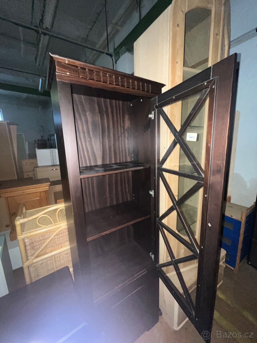 Set ( 2 vitríny a televizní stolek) - 4