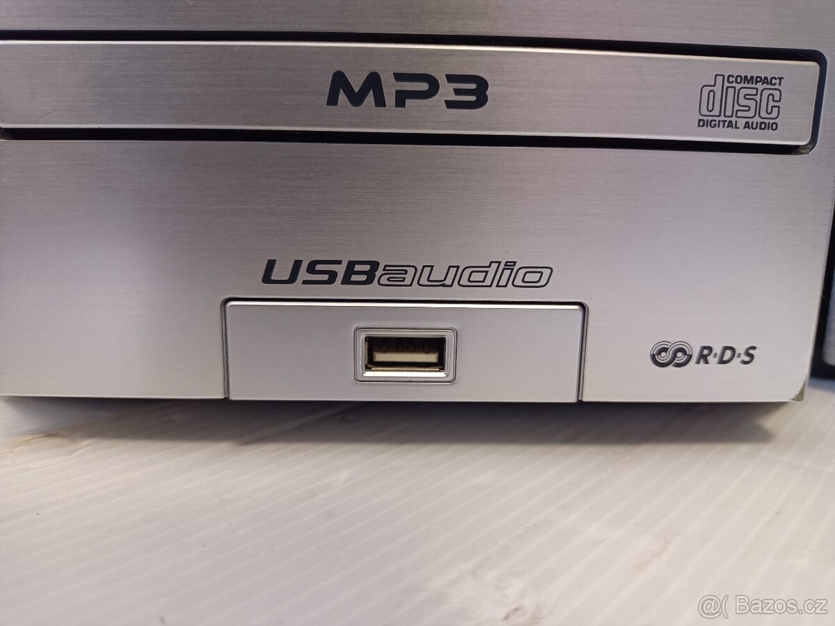 FISHER věž DSC-UB01, rádio-CD-USB - 4