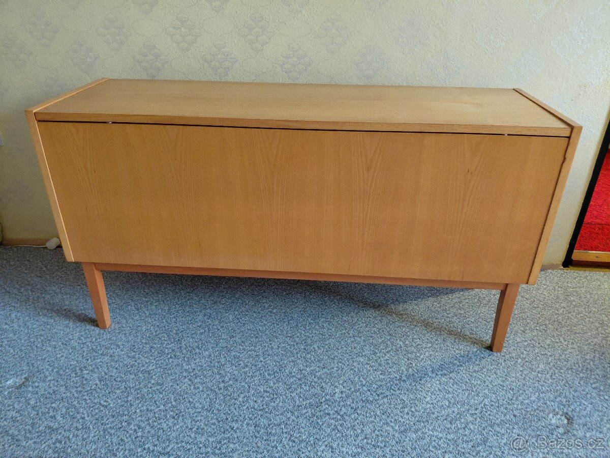 Obývací retro stěna + peřináč - 4