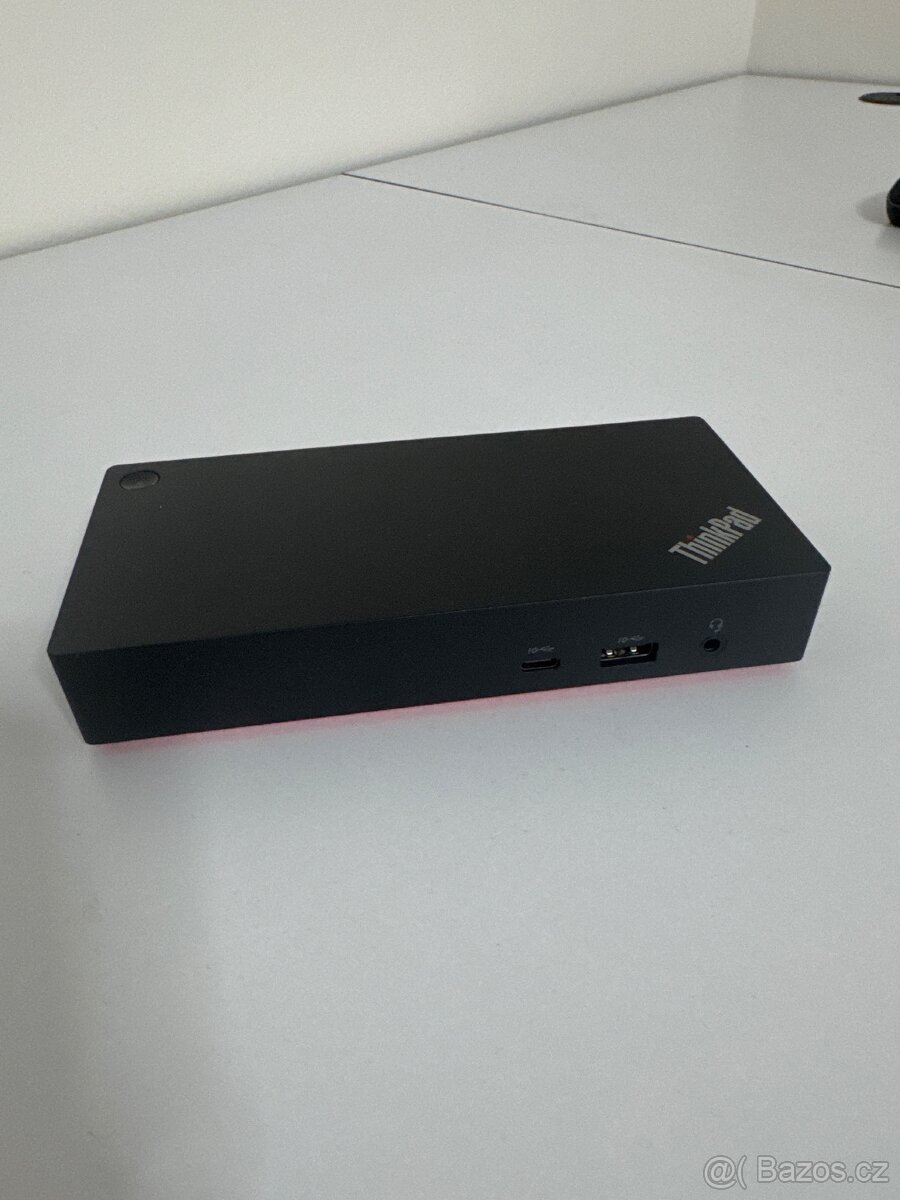 Lenovo ThinkPad Universal USB-C Dock (40AY) - 4