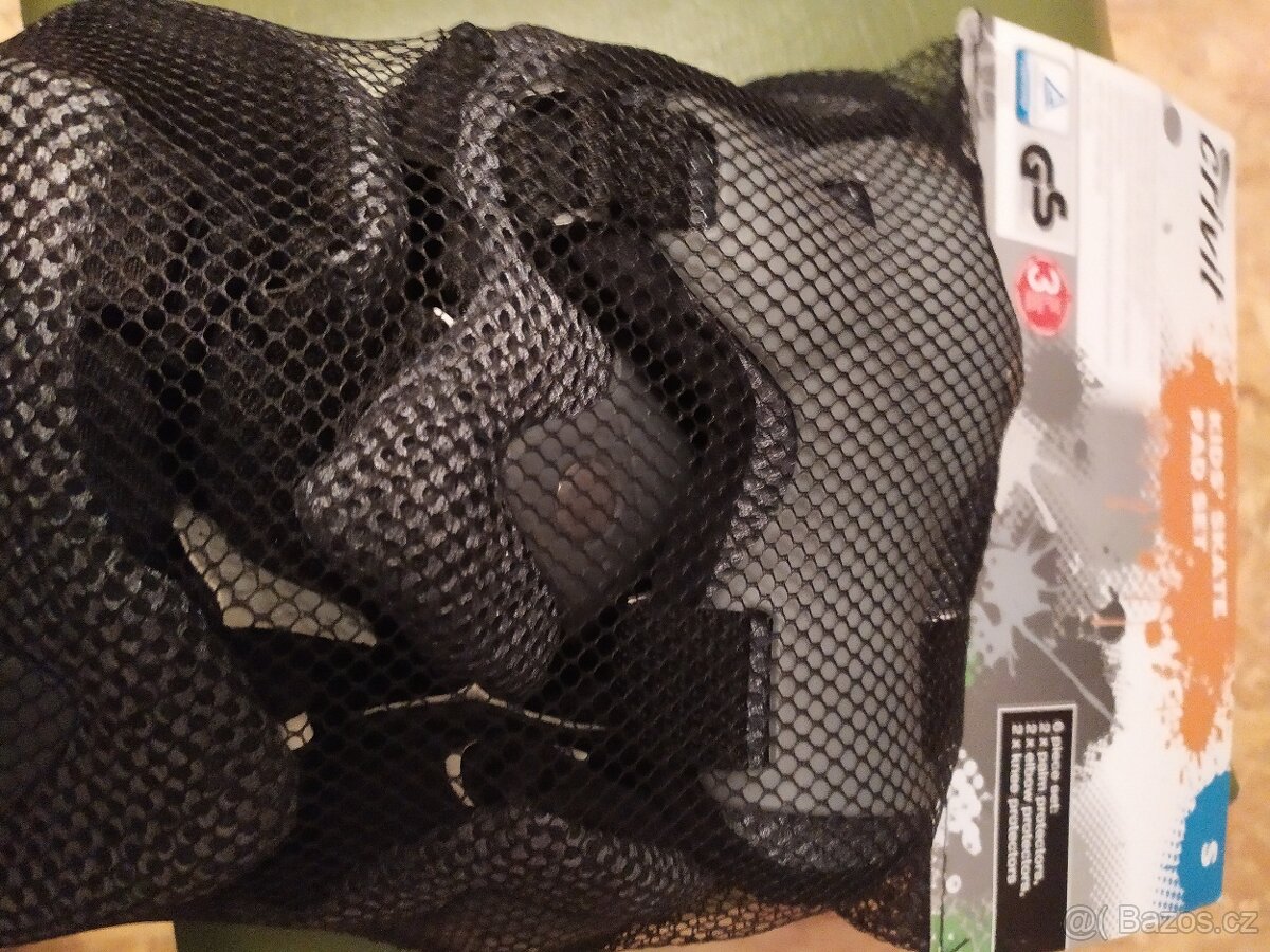 Přilba + chrániče pro děti - 4