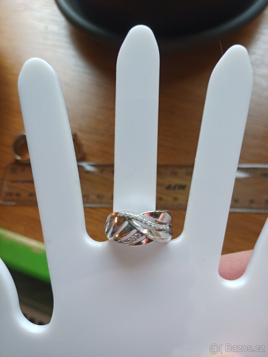 Prsteny - 4