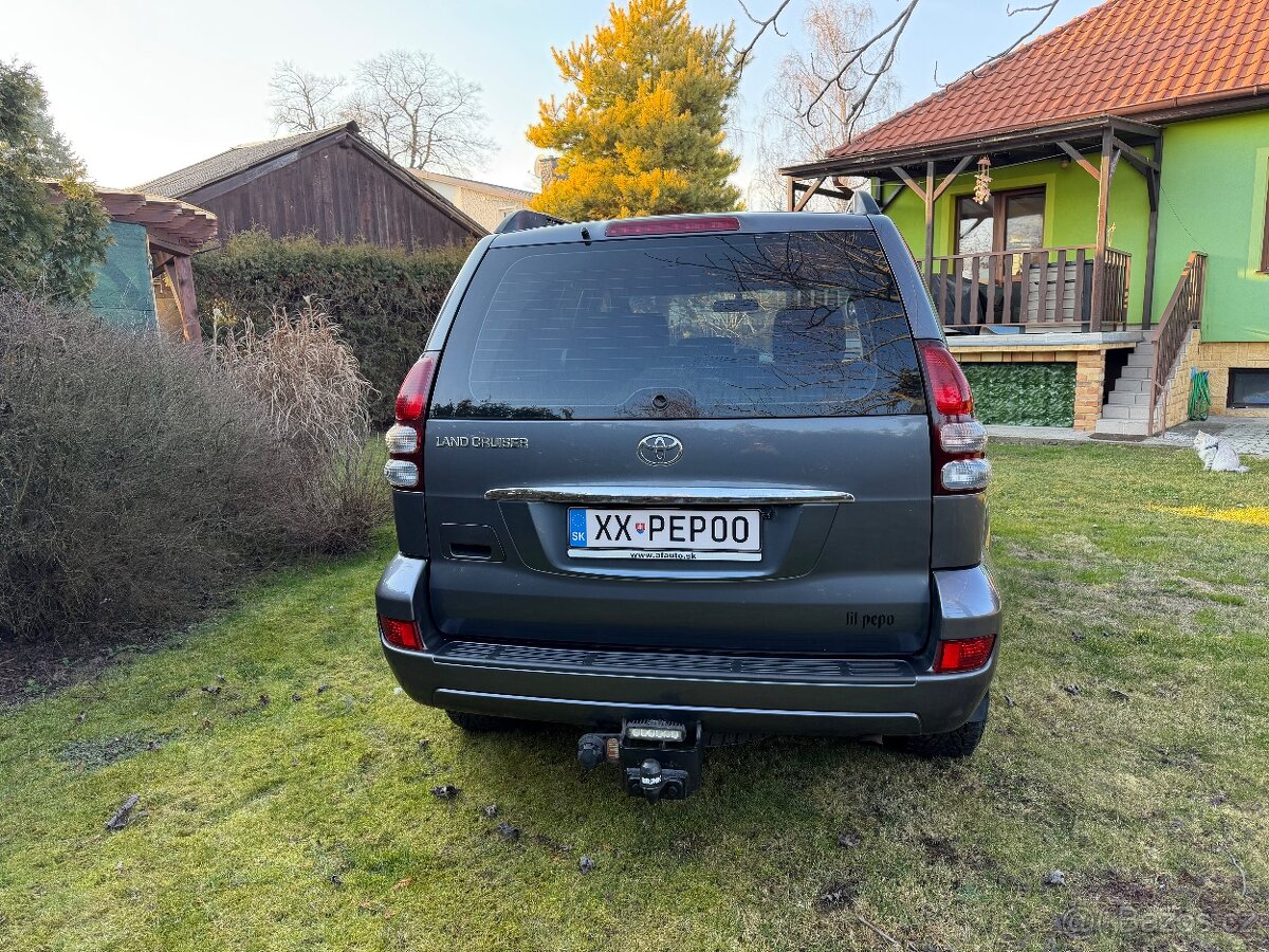 Toyota Land Cruiser 120 3.0 D-4D - 4