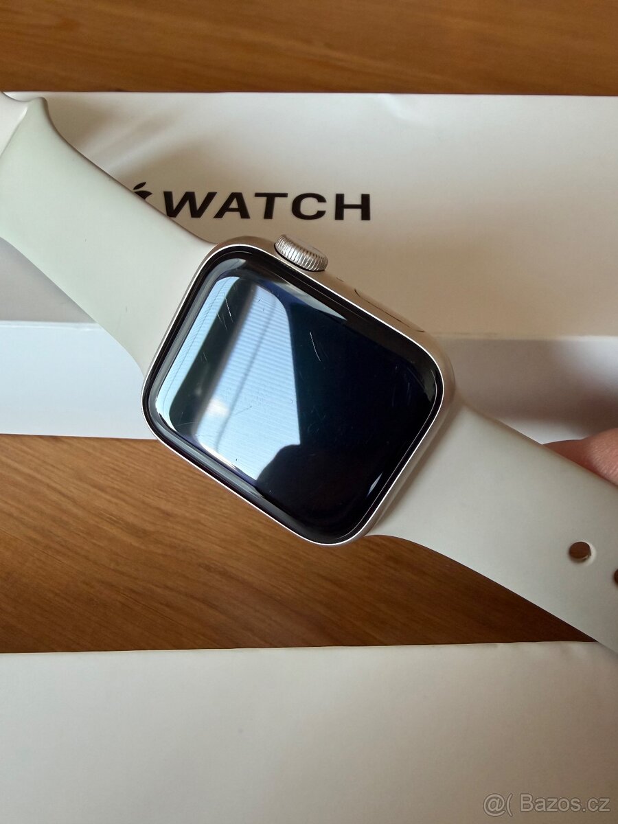 Apple watch SE 2. generace 40mm starlight - 4