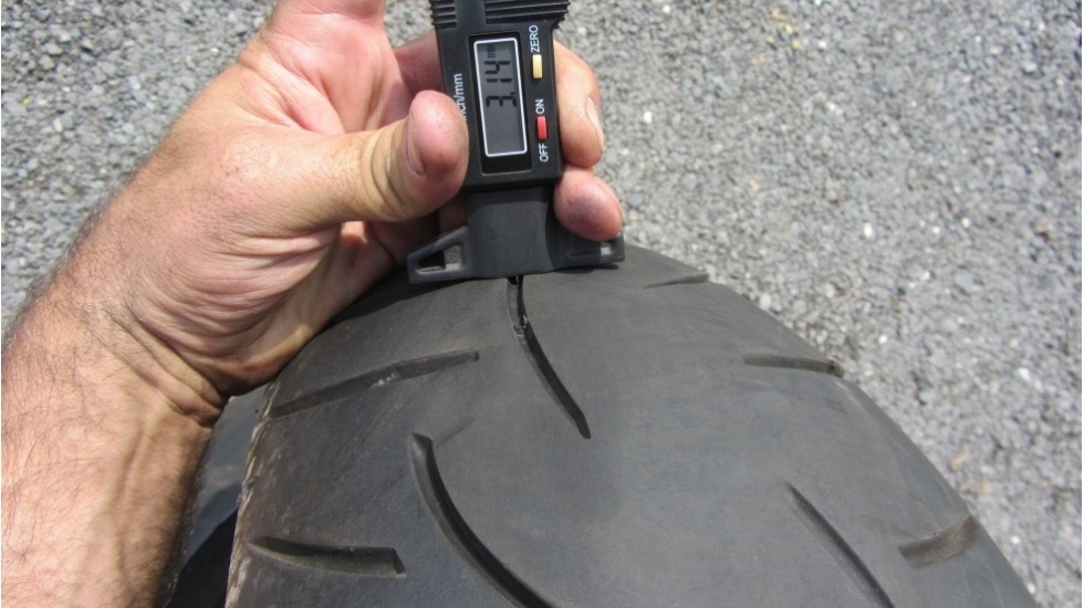 Metzeler 190/55/17, DOT2714 - 4