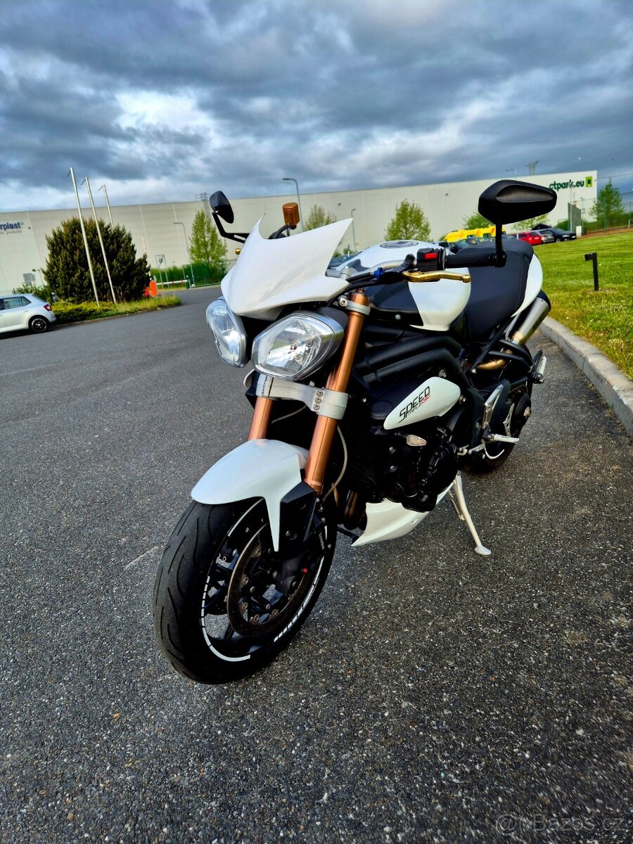 Triumph Speed Triple 1050 - 4