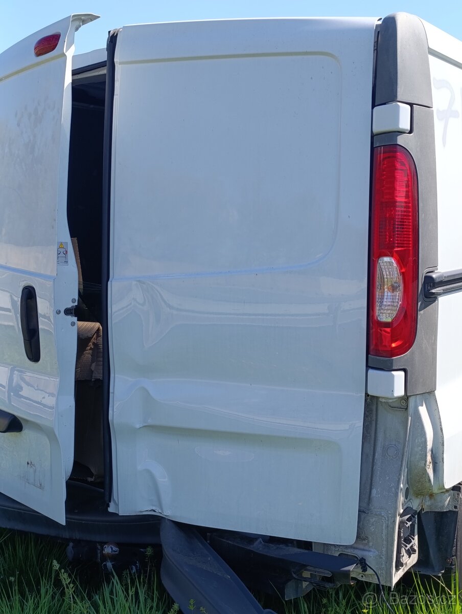 Renault Trafic 2.0 74kw na díly - 4