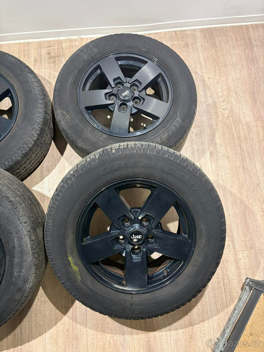 /// Alu kola R17 Jeep Commander/WK/WH /// - 4