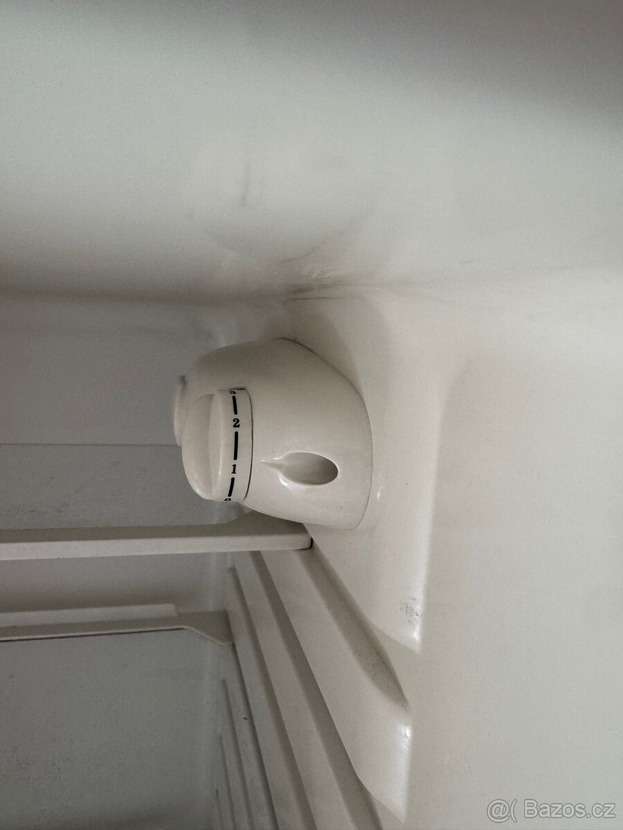 Lednička značky Indesit A+ - 4