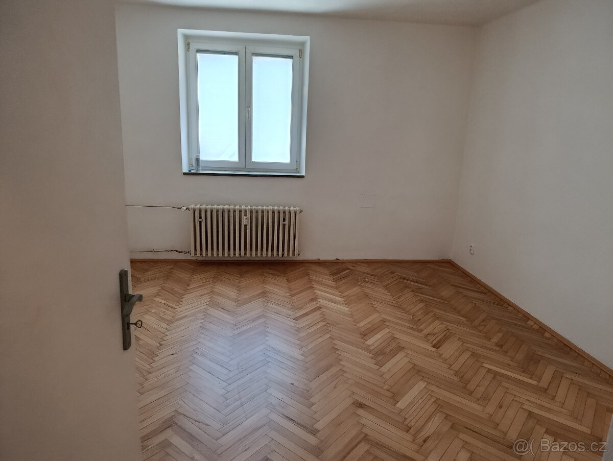 Pronájem bytu 3+1 v Příbrami - 4