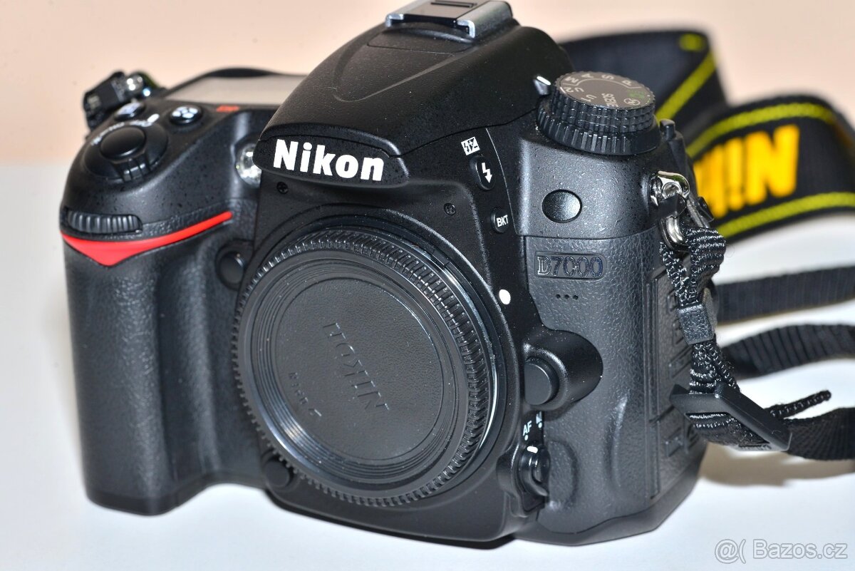 Nikon D7000 + příslušenství - 4