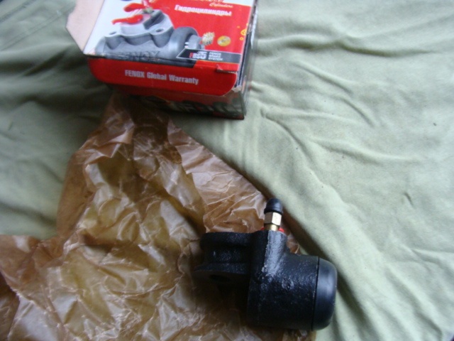 UAZ 469 nová brzdová prasátka 4 ks - 4