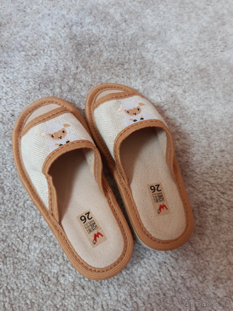 Detske lnene pantofle s oveckouvel. 26 - 4