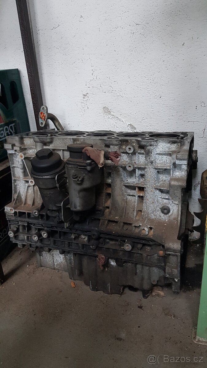 Blok motoru Volvo D5244T - 4