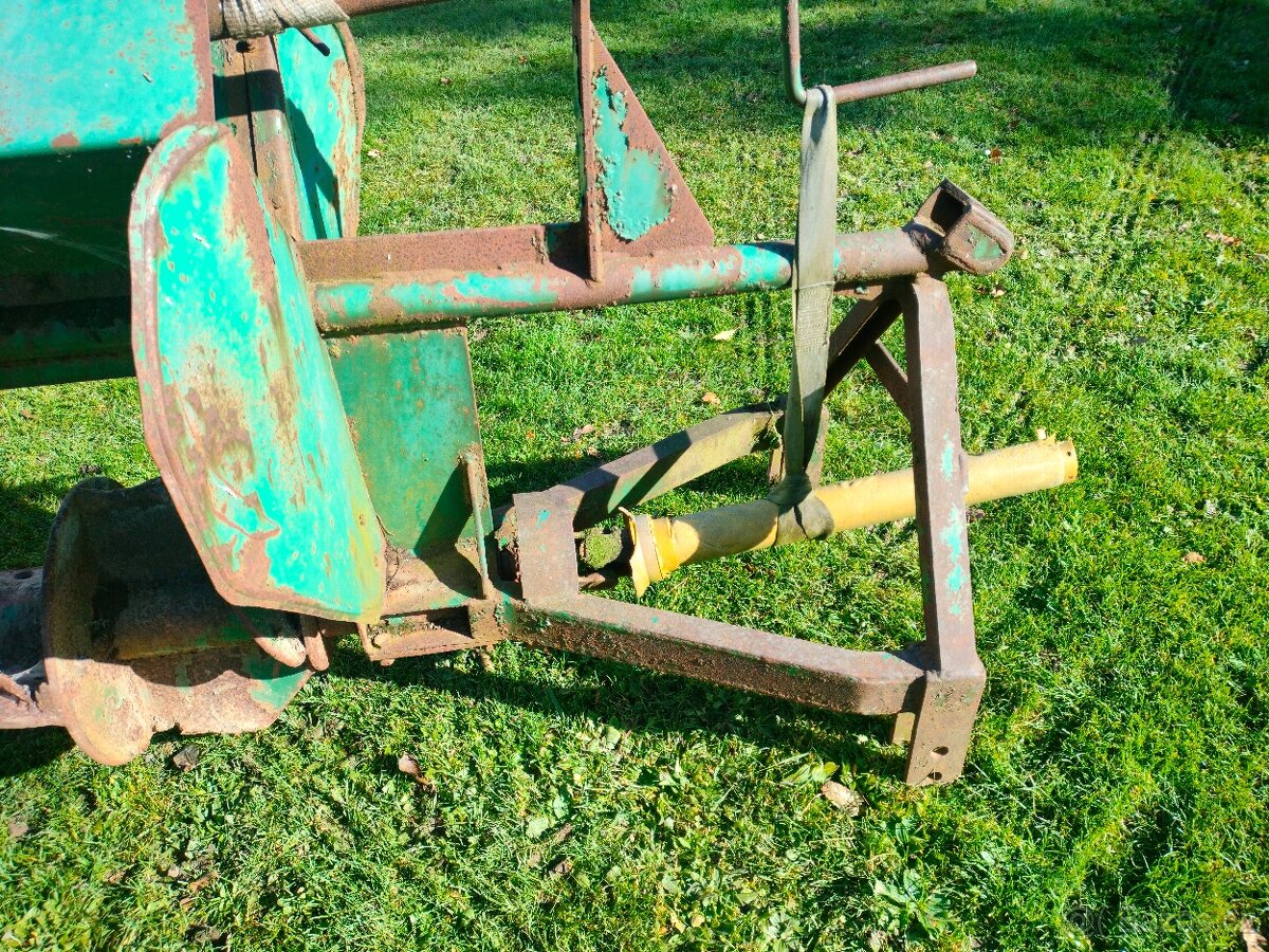 Půdní rýhovací fréza za traktor - 4