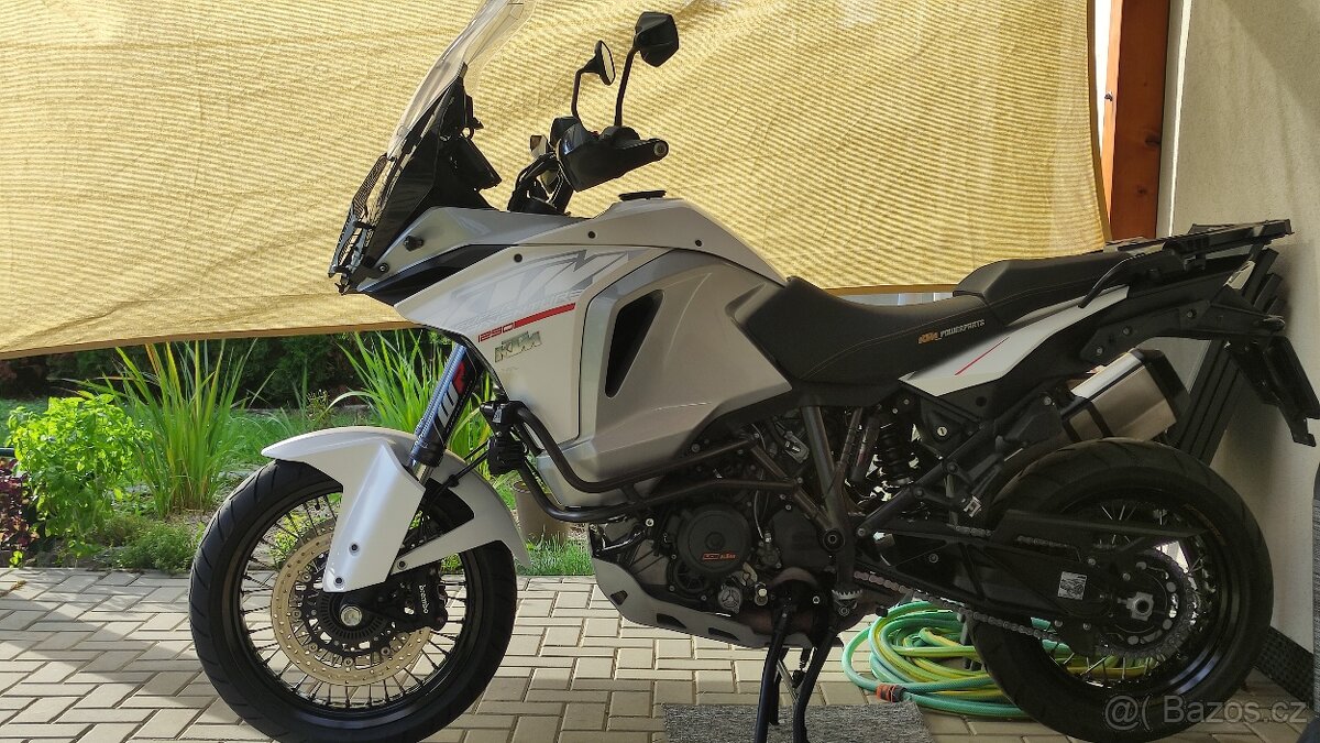 KTM 1290 - 4