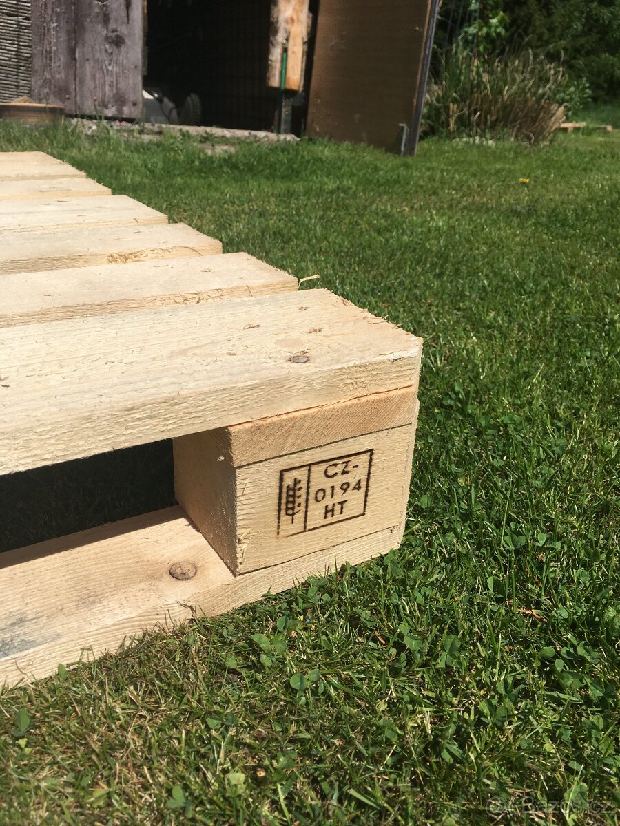 Dřevěná paleta - 4