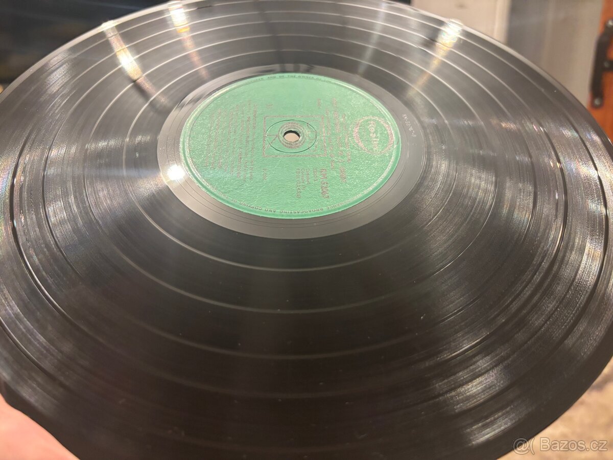 Louis Armstrong plays W. C. Handy. LP - 4