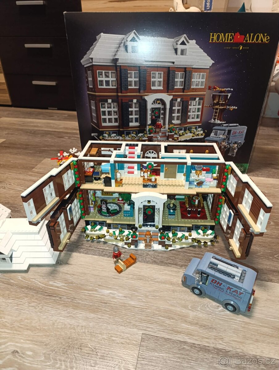 LEGO Ideas Sám doma 21330 - 4